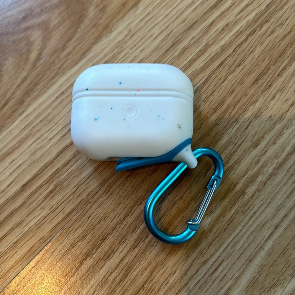 Catalyst AirPod Pro Shock proof case - Picture 3 of 5
